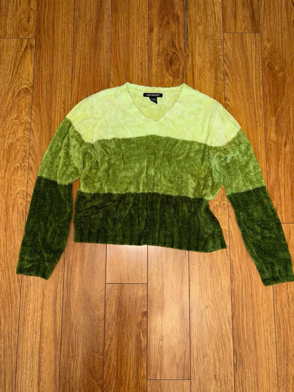 Y2K green striped v neck sweater